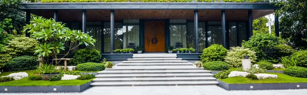 Japanese Chic Banner